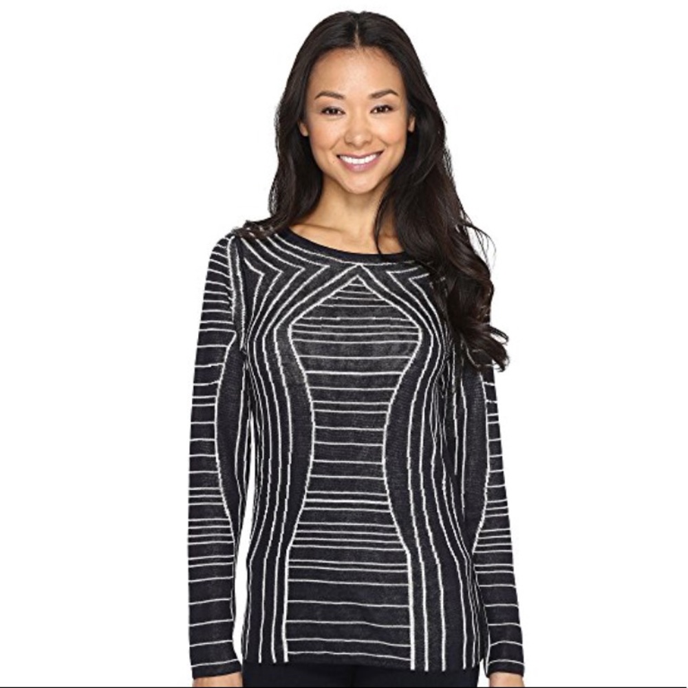 🆕 Nic + Zoe Urban Stripe Blend Reversible Top